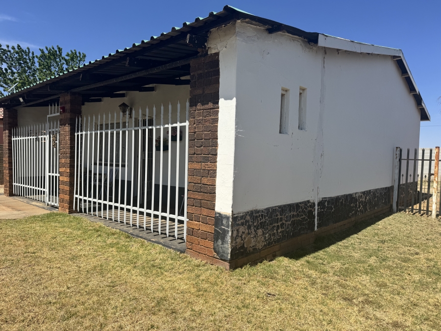 2 Bedroom Property for Sale in Randlespark North West